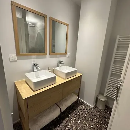 Apartment Spacieux, 8 Couchages Vers Gare Strasbourg Clermont-Ferrand